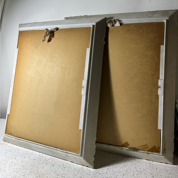 2 identical plastic frames with prints of Jesus and Mary religious art - Picture 7 of 9